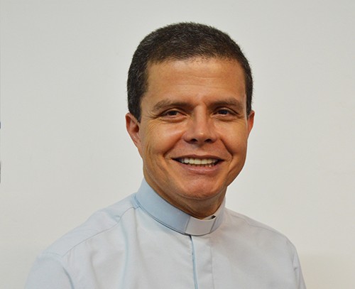 Padre_Jose_Fernando_alvarez2-e1433430774914