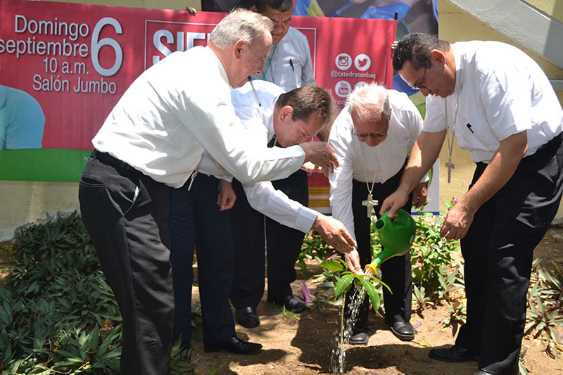 Obispos siembran esperanza de Reconciliacioìn y Paz